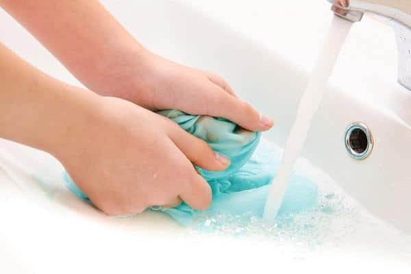 como lavar roupa de cama corretamente